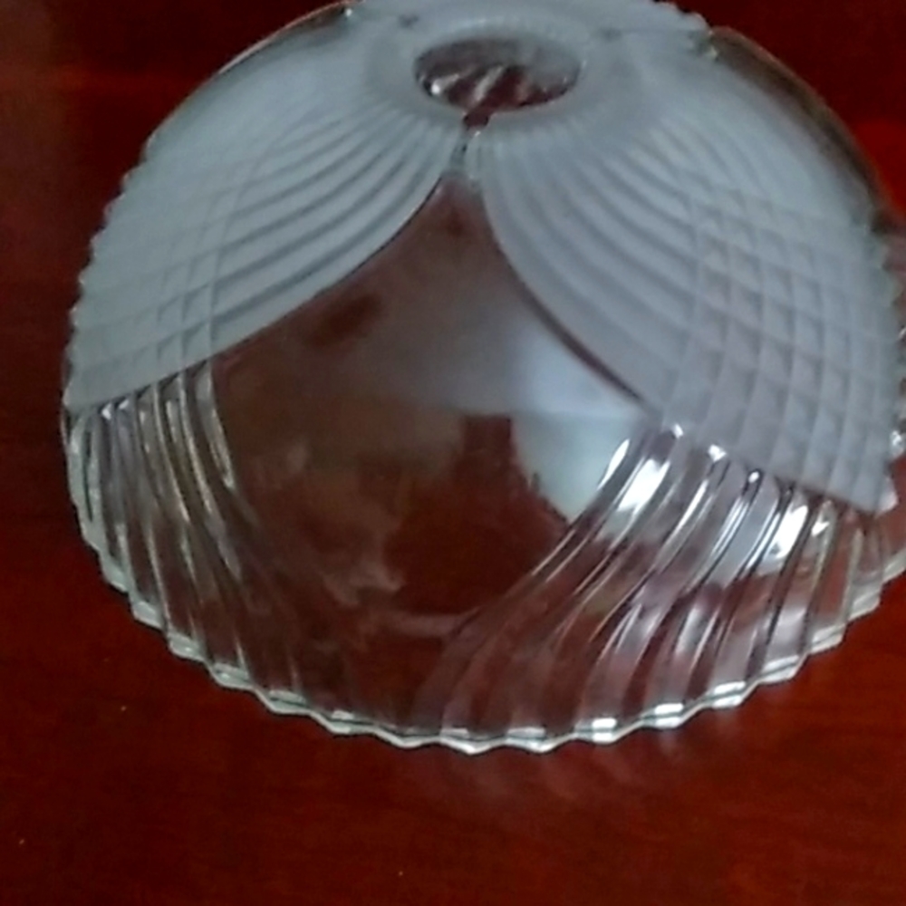 Vintage (1990s) Enchantment Bowl by Indiana Glass - Picture 3 of 4